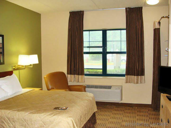 Extended Stay America Suites - Princeton - South Brunswick South Brunswick Terrace Dış mekan fotoğraf